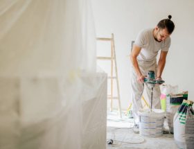 Avant toute chose, il faut déterminer clairement ses besoins. Cela permet de gagner du temps. En effet, un plâtrier local compétent